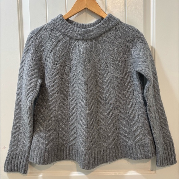 Tuckernuck Sweaters - Tuckernuck Wool Blend Cable Knit Sweater Size Medium